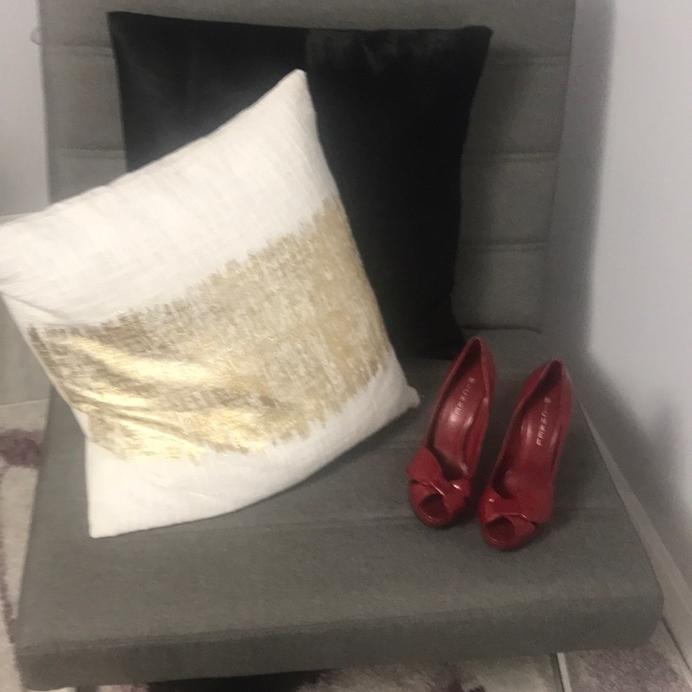 Red peep toe heels with bow